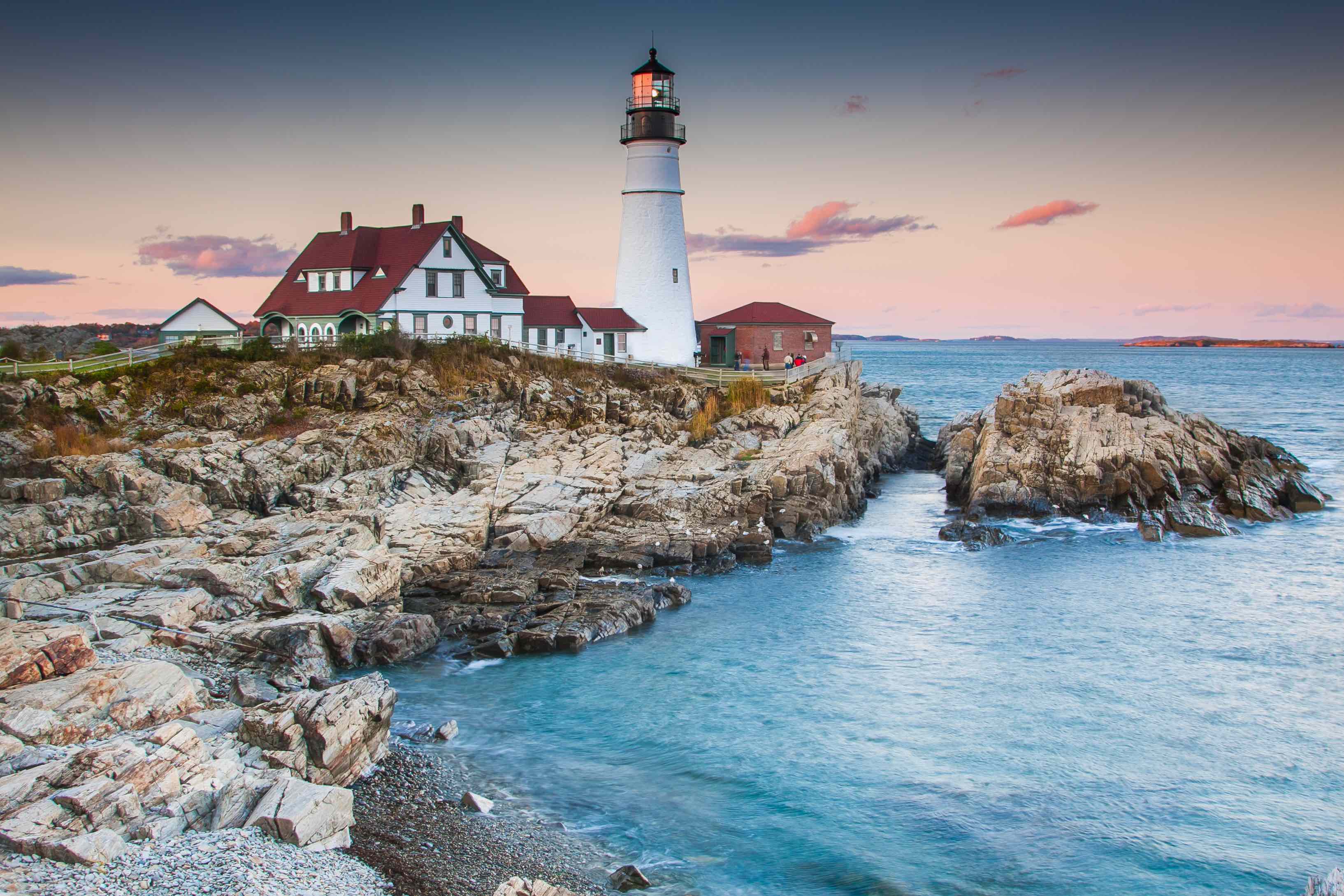 Book cruises to North America Online And Save