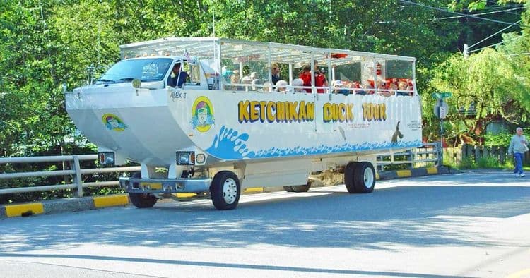 Duck Tour: Un recorrido histórico por la ciudad y el puerto