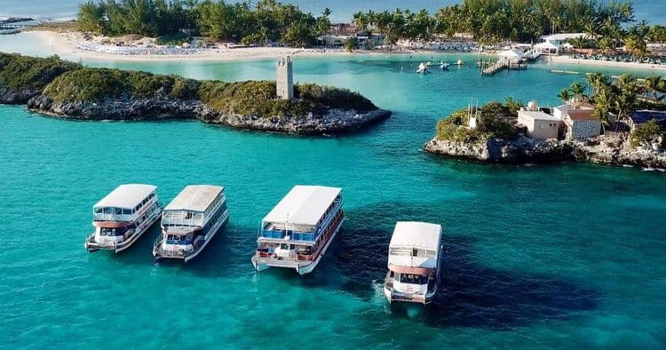 Playa solo para adultos en Blue Lagoon