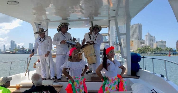 Tour de Rumba Marina y Ciudad Vieja