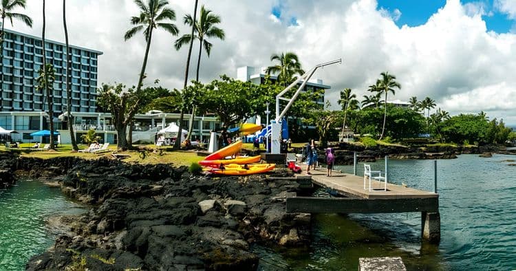 Campos de lava Kilauea y playa de Hilo Bay con almuerzo