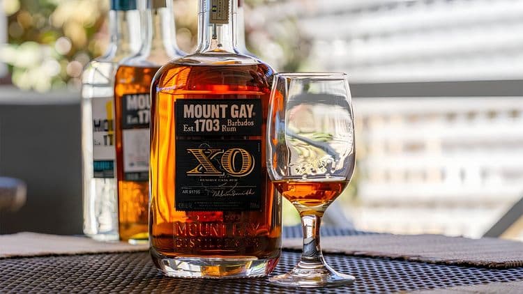 Tour de autor por la destilería Mount Gay