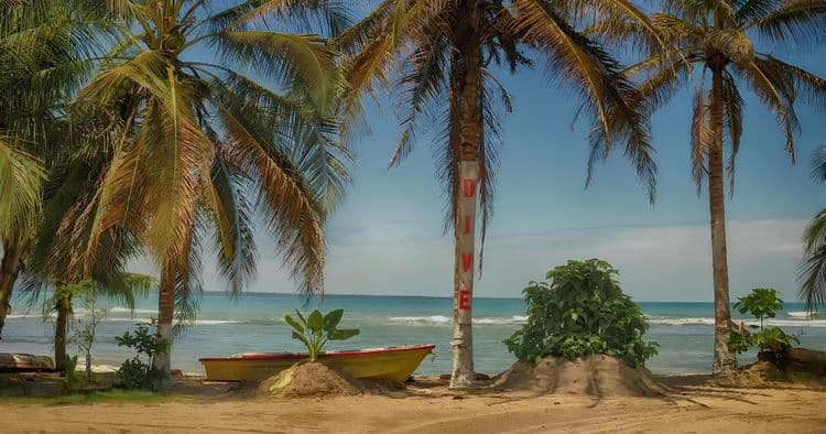 Puerto Viejo beach break & shopping