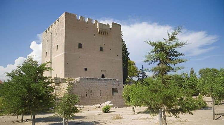 Chipre icónico: Templo de Apolo, Castillo Kolossi y Viticultura