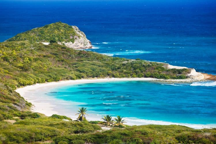 Antigua Pineapple & Champagne Cruise