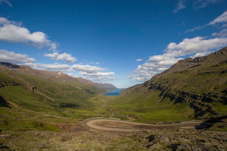 Os-Visit the Tiniest Town in Iceland