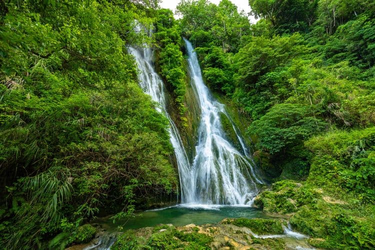 Cascades Waterfall