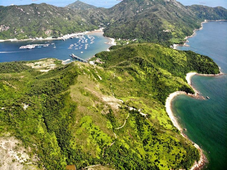La isla de Lamma por Chinese Junk