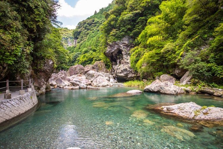 Nakatsu Valley Waterfall Trek