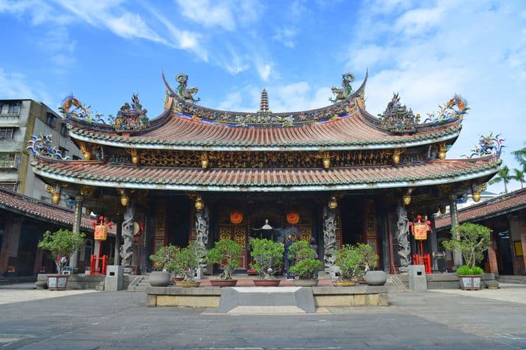 Bao-An Temple & Old Market Street