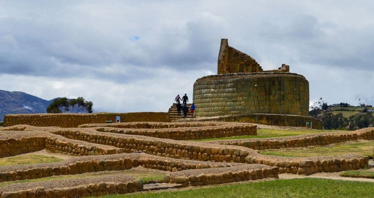Following the Manteños footprints