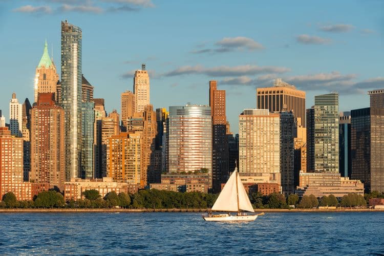 Manhattan Highlights (Tour & Airport Transfer JFK & LGA)
